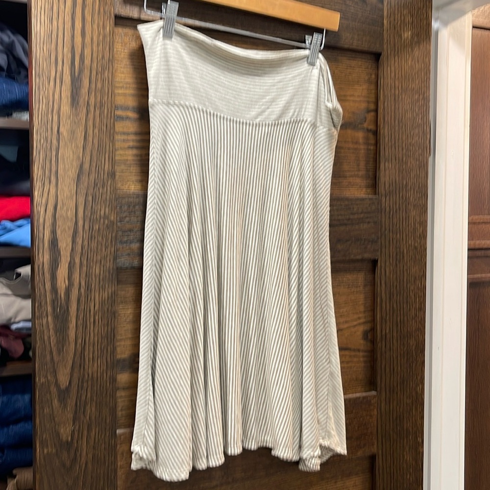Tan and white skirt